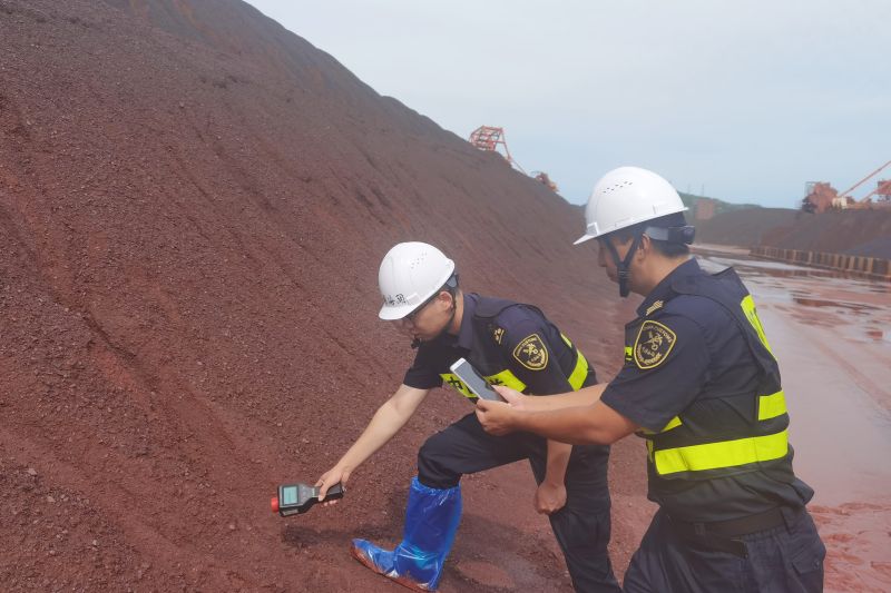 原礦“買(mǎi)全球” 混礦“賣(mài)全球”（圖）