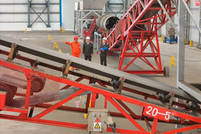 威海海關(guān)查獲違規(guī)攜帶進(jìn)境醫(yī)療用品240件（圖）